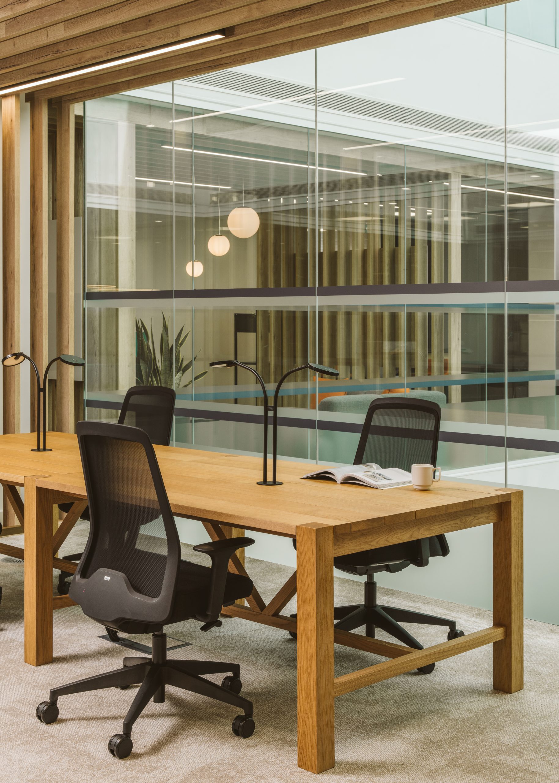 https://hop-interiors.s3.eu-west-2.amazonaws.com/wp-content/uploads/2025/09/03113938/HOP_MottMacDonaldCroydon_HighRes-62-1-scaled.jpg